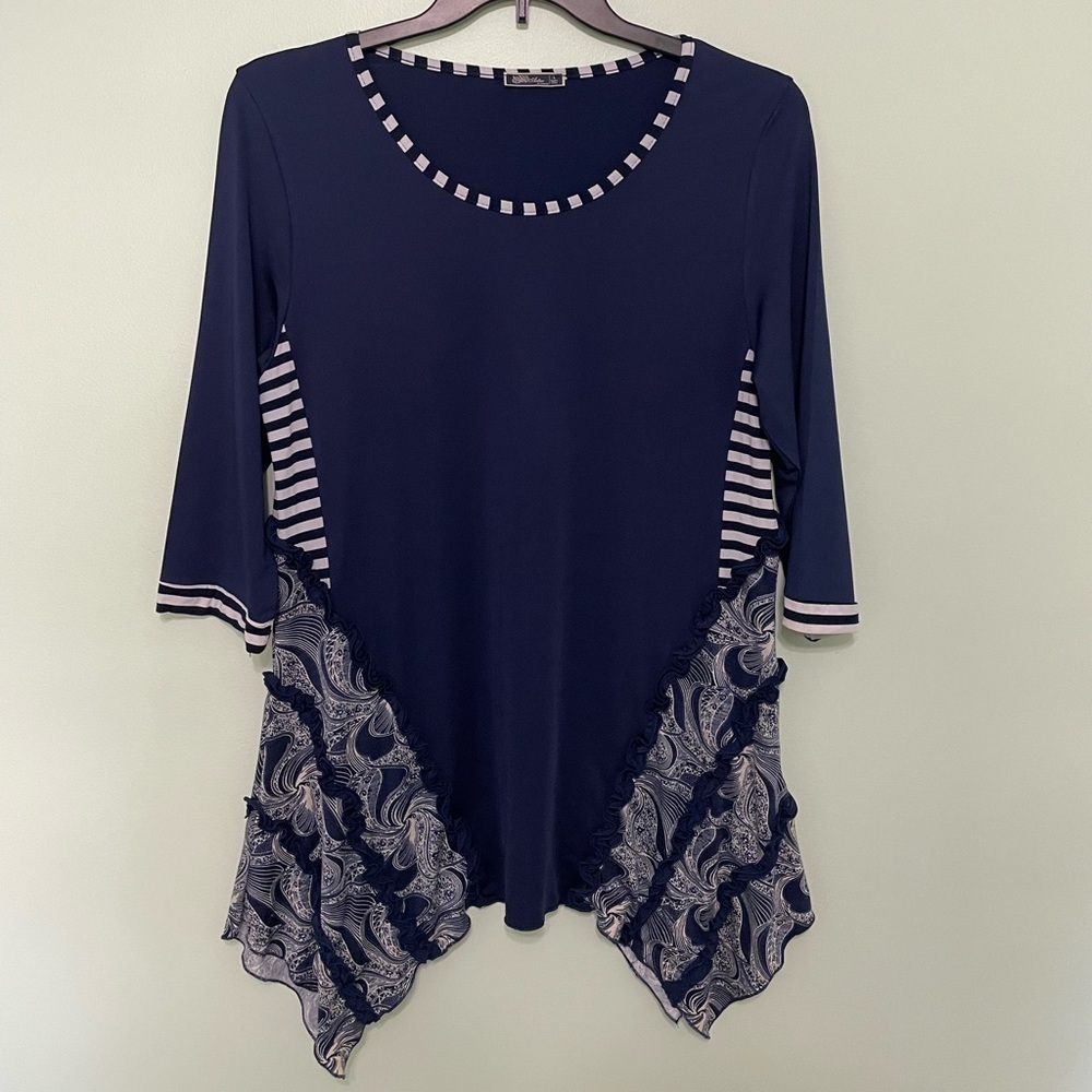 Aster by Firmiana navy blue top size L fun and lightweight